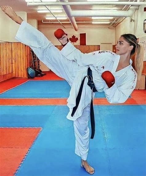 Pin By August Duwi On The Pose Of Beauty👌👍 Martial Arts Girl Women