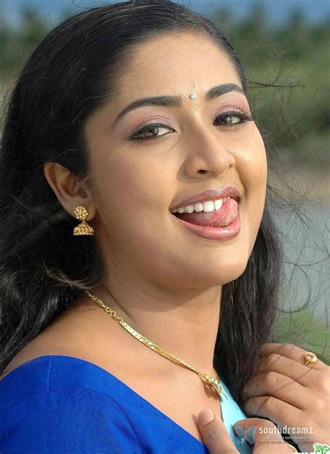 Navya Nair Hot Photo Gallery Beautiful Girl In India Beautiful Women Pictures Beautiful People