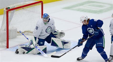 Canucks Duo Of Holtby Demko Star In Final Simulated Training Camp Game