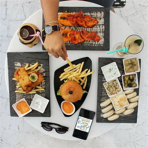 Food Flatlay handsinframe DW #DanielWellington