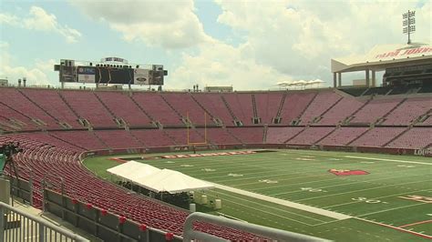 U Of L Shows Off Progress On Papa John S Cardinal Stadium Expansion