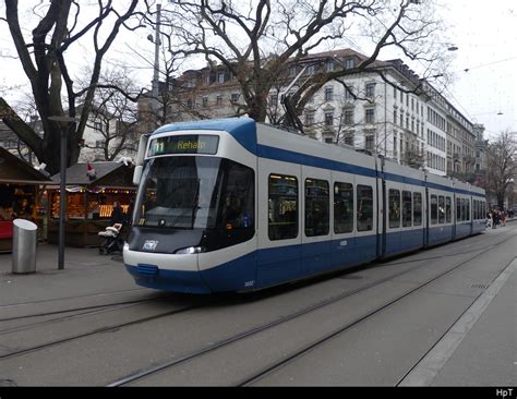 VBZ Tram Be 5 6 3037 unterwegs auf der Linie 11 in Zürich am 17 12