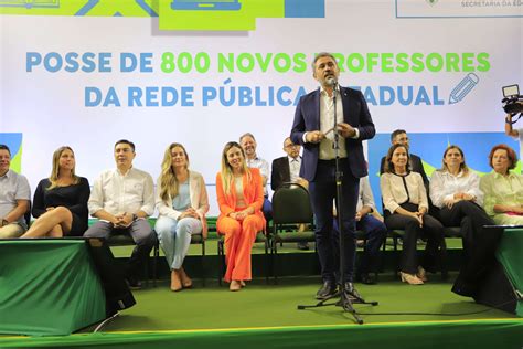 Governo do Estado do Ceará dá posse a 800 novos professores Aprece