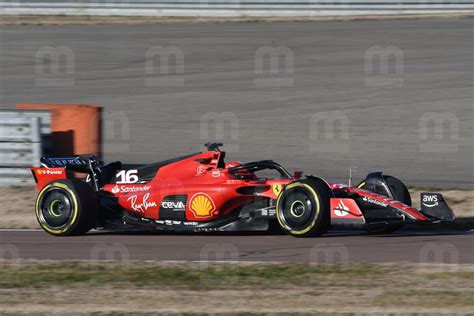 Ferrari Sf 23 Fotos Del Día De Filmación De Leclerc Y Sainz