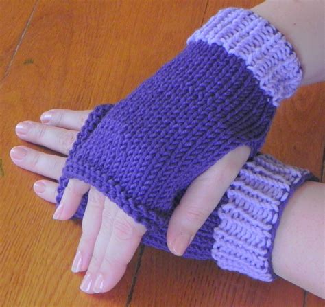 How To Knit Lesson Two Fingerless Mittens Fingerless Mittens Knit Fingerless Gloves Knitted