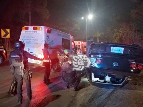 Vuelca Auto En El Bulevar Xalapa Coatepec