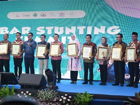 Berhasil Turunkan Persen Angka Stunting Indramayu Raih Penghargaan