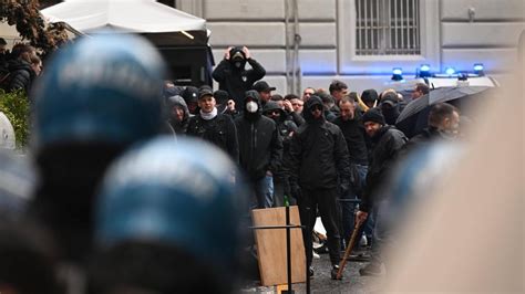 Hartes Urteil Gegen Fans Von Eintracht Frankfurt Nach Randale In Neapel