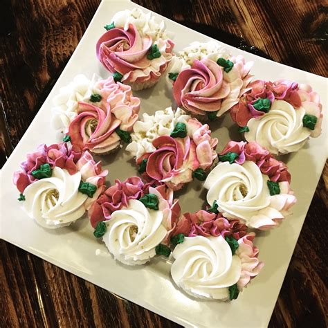 Floral Cupcakes Pink And Gold Floral Cupcakes Food Desserts