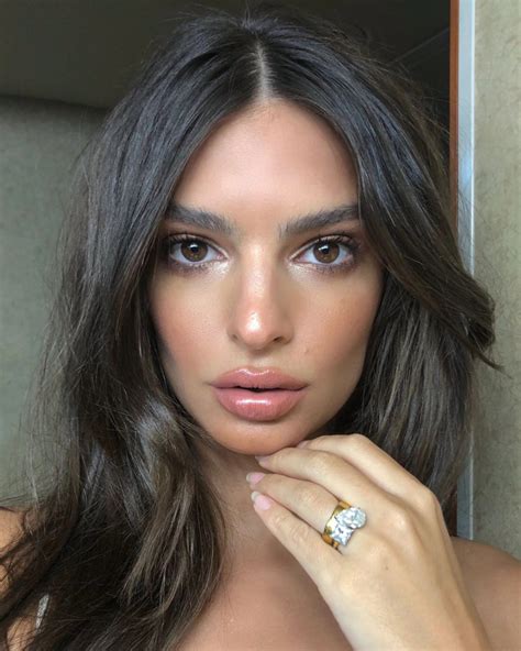 Emily Ratajkowski Turned Her Ring Into Divorce Diamonds