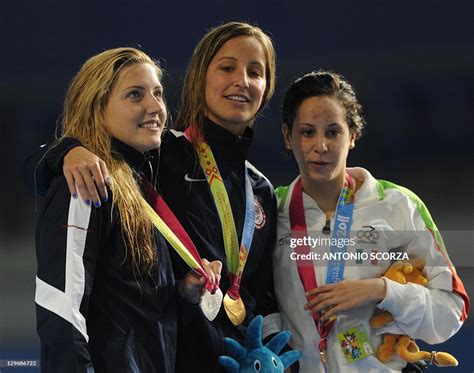 Us Swimmers Kimberly Vandenberg Gold Medalist And Lyndsay De Paul