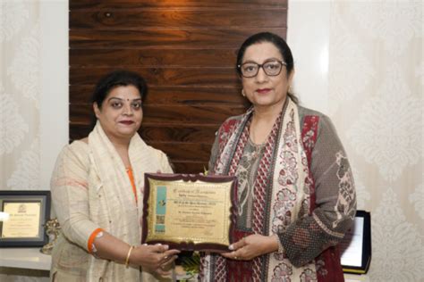 Kanya Maha Vidyalaya KMV Principal Prof Atima Sharma Dwivedi Honours