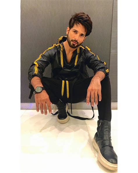 Top 30 Bollywood Hottest Body Shahid Kapoors Diet And Fitness Secrets