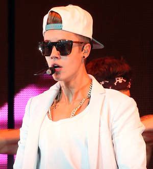 Justin Bieber apologises for Argentine flag controversy | Young Hollywood