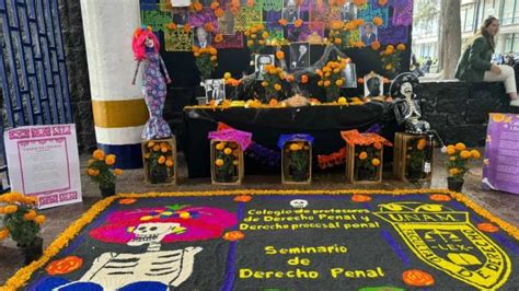 Estudiantes De La Unam Colocan Ofrendas A La Muerte Del Juicio De