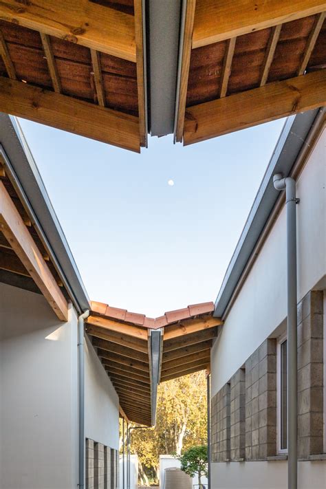 Calling Academy Stellenbosch by SALT Architects - Architizer