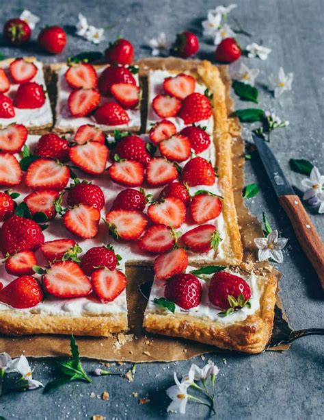 Bl Tterteig Tarte Mit Erdbeeren Und Kokos Creme Vegan Bianca