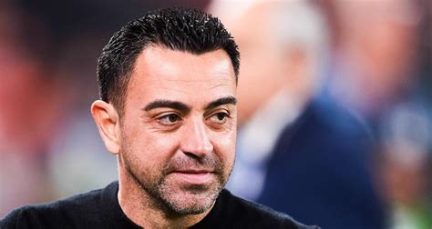 FC Barcelone Xavi défend Vinicius et tease le retour de Messi