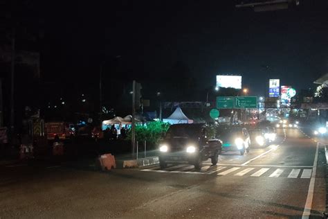 Jalur Puncak Bogor Terpantau Lancar Di Malam Natal Antara News