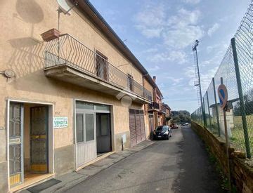 Trilocale In Vendita In Via Indipendenza A Gradoli Mq Casa It