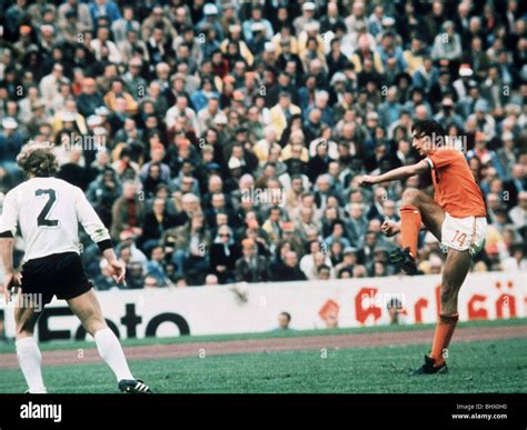 Johan Cruyff World Cup Final 1974 Holland V West Germany Football Stock