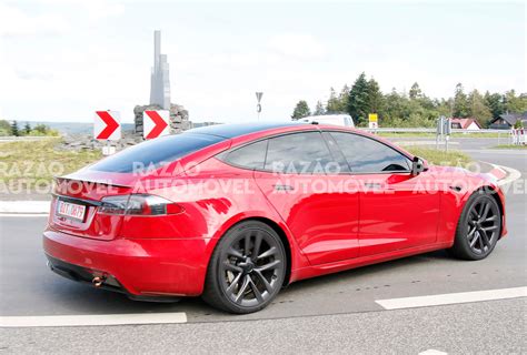 Tesla Model S Plaid Apanhado No Nürburgring À Procura Do Recorde