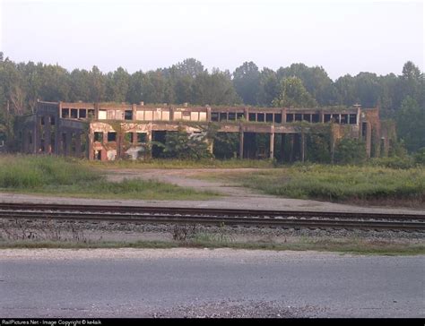 Csx Transportation Csxt Roundhouse At Bruceton Tennessee By Ke4aik