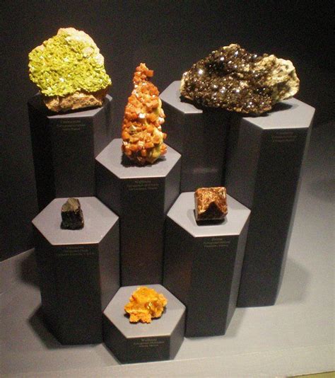 14 best images about Rock and Mineral Display on Pinterest