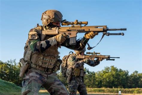 FN SCAR H PR Le nouveau fusil de précision semi automatique FPSA de