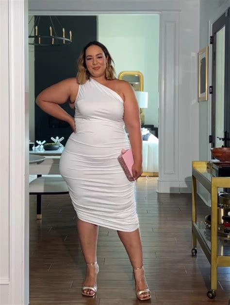 Pin By Dana Landry On Beauticurve Looks Curvy Women Outfits Plus