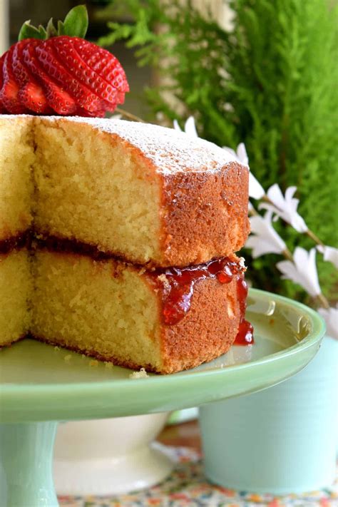 Jam Filled Vanilla Layer Cake Lord Byron S Kitchen Jam Cake Recipe Apple Jelly Cake Recipe