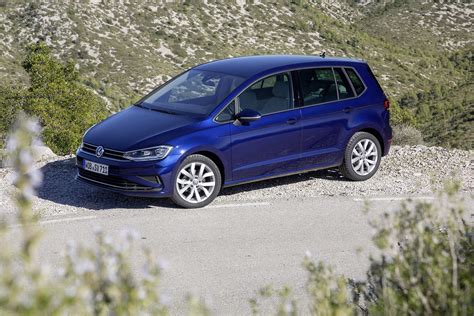 2018 Volkswagen Golf Sportsvan Shows Facelift In New Photos Autoevolution