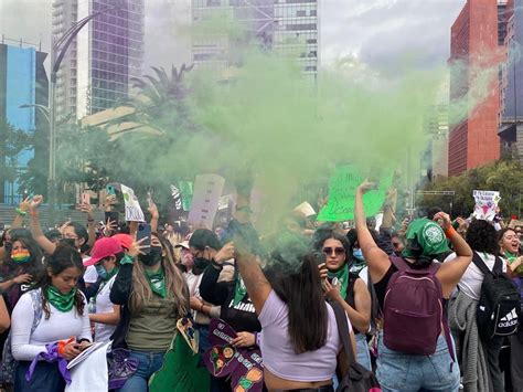 Miles De Mujeres Marchan En La Cdmx Para Exigir Su Derecho Al Aborto