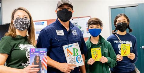 San Antonio Volunteers Celebrate Reading United Way Of San Antonio