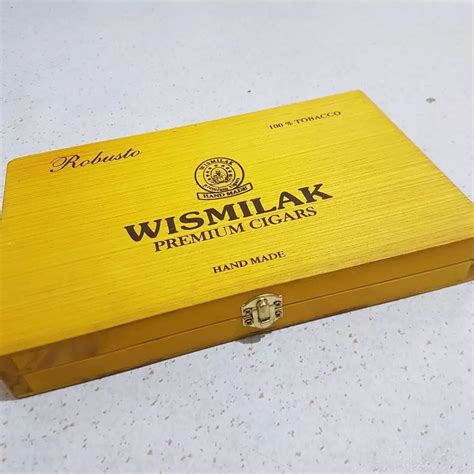 Kotak Kosong Bekas Cerutu Wismilak Premium Cigars Robusto Perabotan