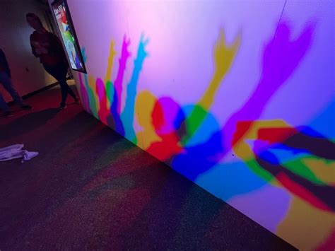 ‘Playing with Light’ touring exhibit now open at Science Museum of Virginia | WRIC ABC 8News