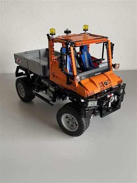 Lego Technic Mercedes Benz Unimog U Set