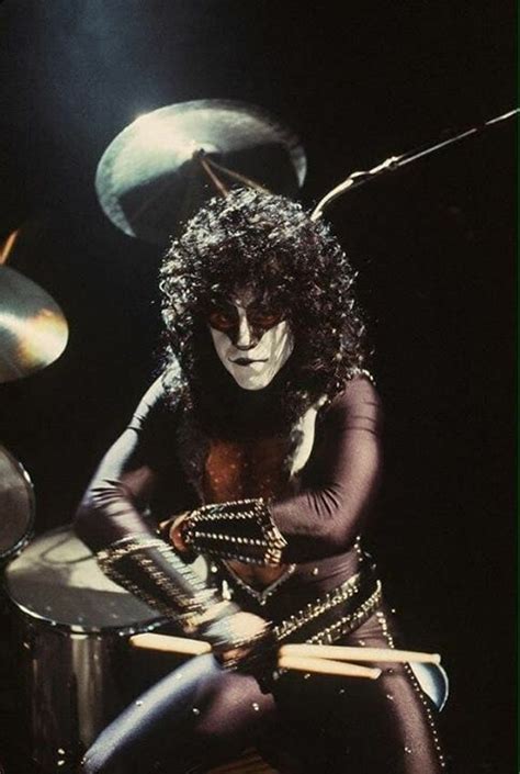 Pin By Chris On Kiss 1982 Shoots And Appearances Wace Eric Carr Kiss