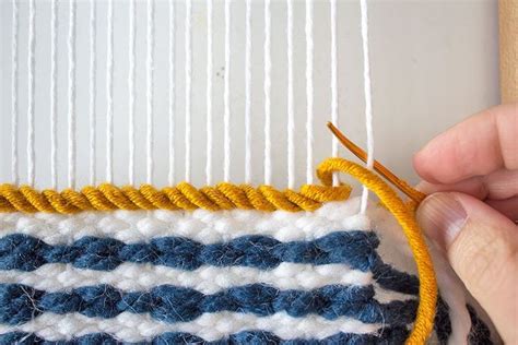 Weaving A Basics Tutorial For The Beginner Weaving Patterns Loom