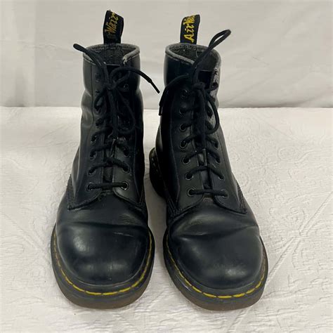 Dr Martens Air Wair With Bouncing Soles Size 9 Black Boots S