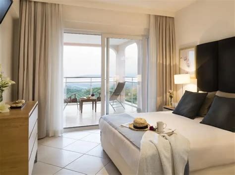 UNIQUE RESIDENCE HOTEL GOLF & SPA