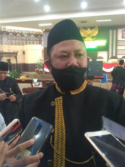 Heri Asdar Gantikan Rendi Solihin Pimpin Fraksi Golkar Di DPRD Kukar