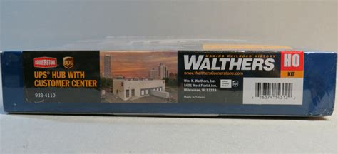 Walthers Cornerstone Ups Hub Customer Center Building Ho Scale Kit