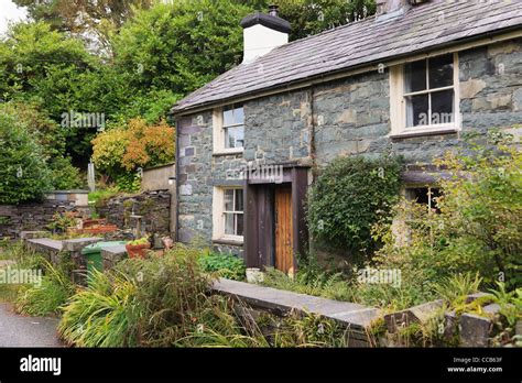 Old Miners Stone Cottage With Traditional Welsh Slate Porch In