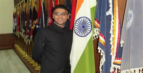 Ias Himanshu Gupta Biography 2012 Batch Becomes The Young Collector Of