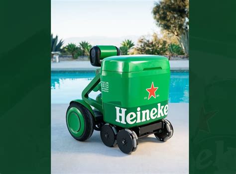 Insolite Ce Robot Heineken Vous Sert Une Bière Et Vous Suit à La Trace