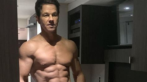 Mark Wahlberg And His Mates Hit The Gym At 4am