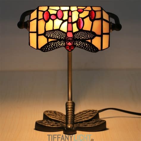 Europäische Tiffany Bank Tischlampe im Libellen Stil aus Buntglas