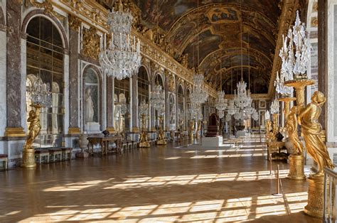 Palace of Versailles - HISTORY CRUNCH - History Articles, Biographies ...