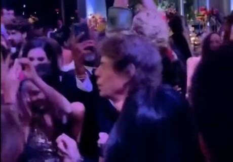 VIDEO Sorprende Mick Jagger Bailando Reggaeton En Una Discoteca